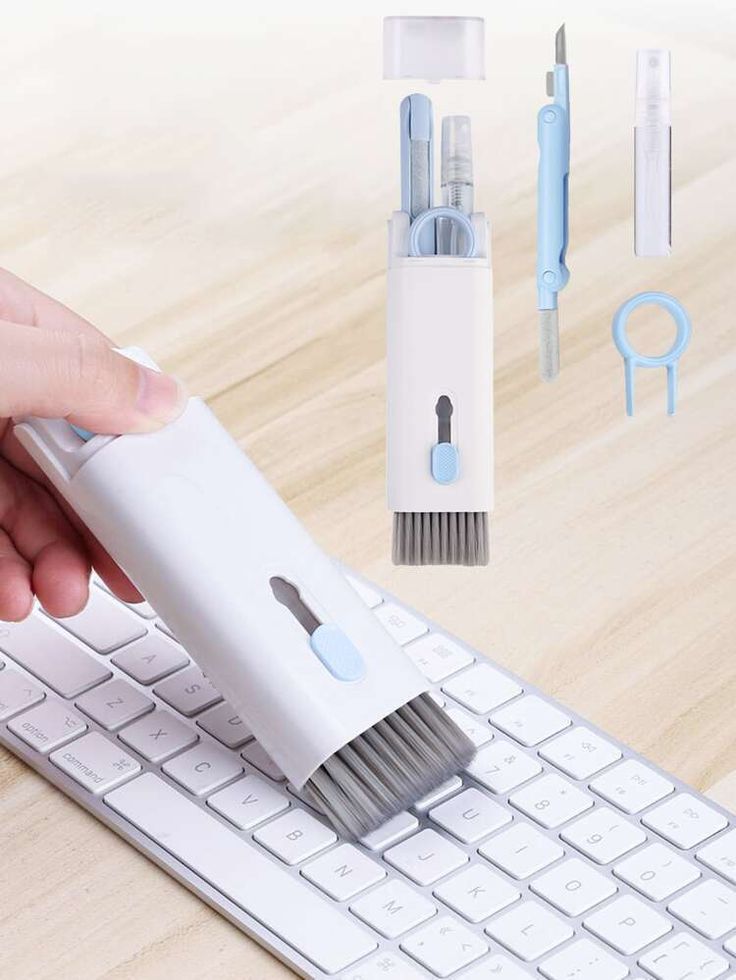 Keyboard and earphone cleaner